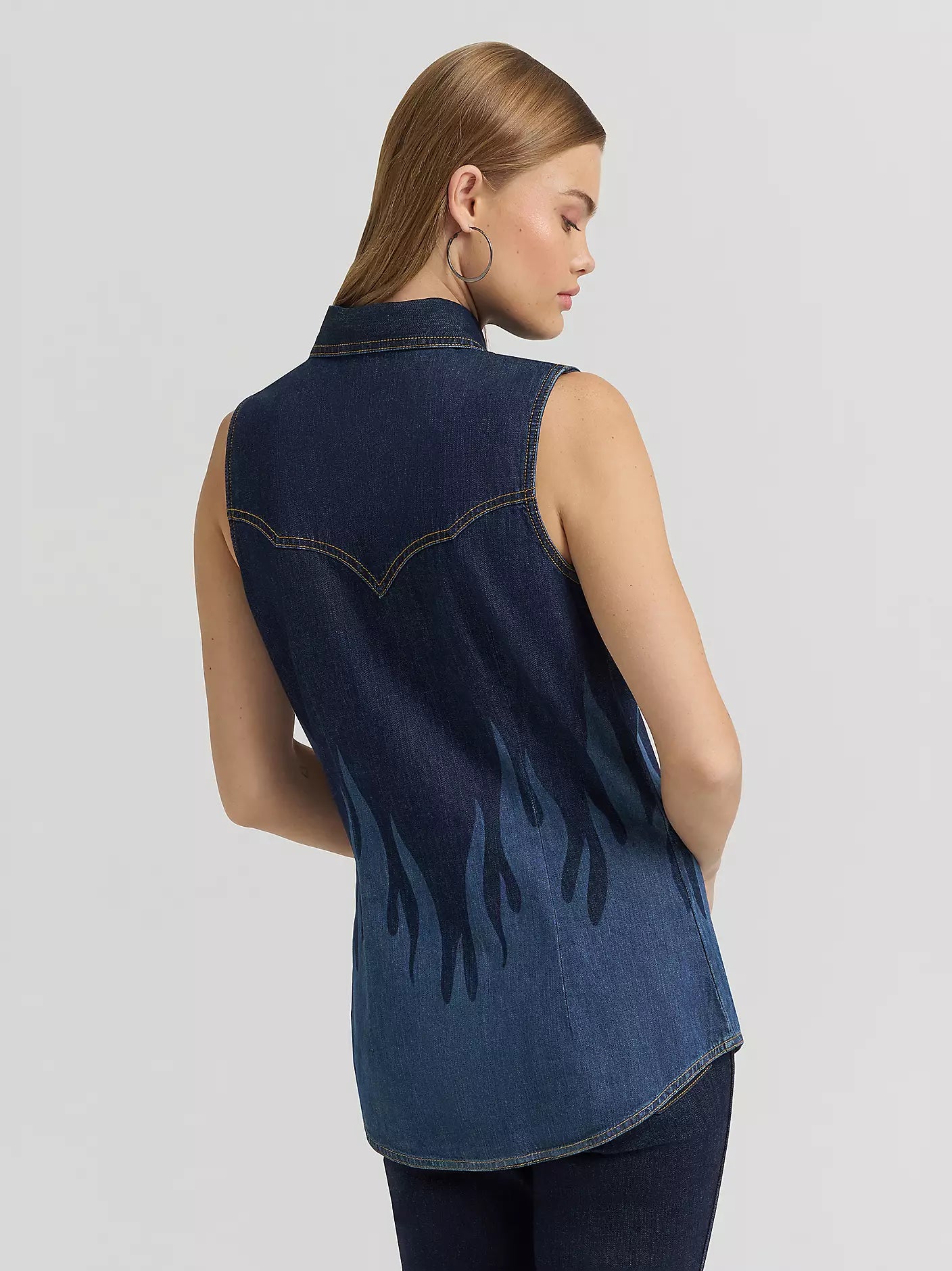 Lainey Wilson x Wrangler Sleeveless Shirt-Limited Edition
