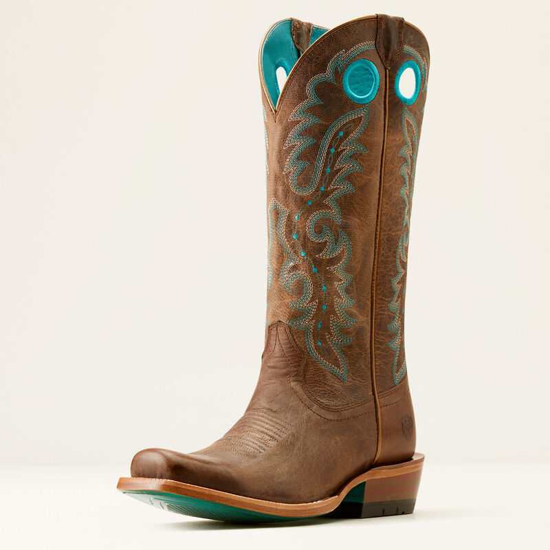 Ariat Futurity Boon damboots i pecanbrun roughout med broderat skaft, vy snett framifrån