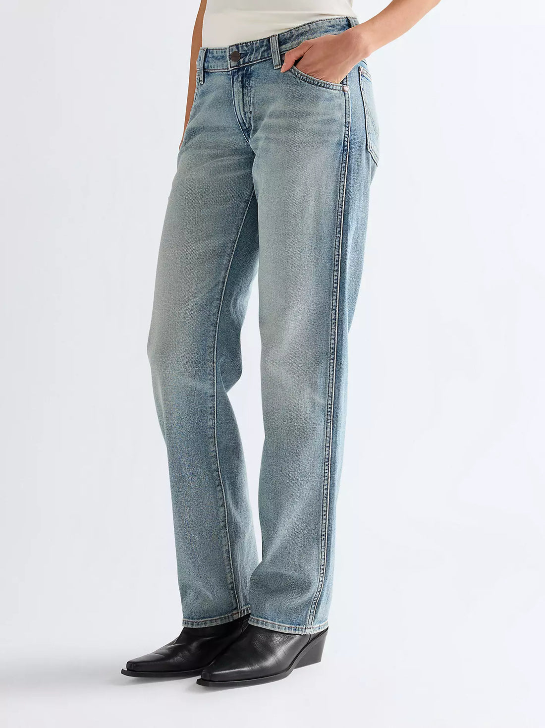 Low Rise Straight Cowboy Lightweight Jean – Klassiska cowboyjeans med modern low rise-passform