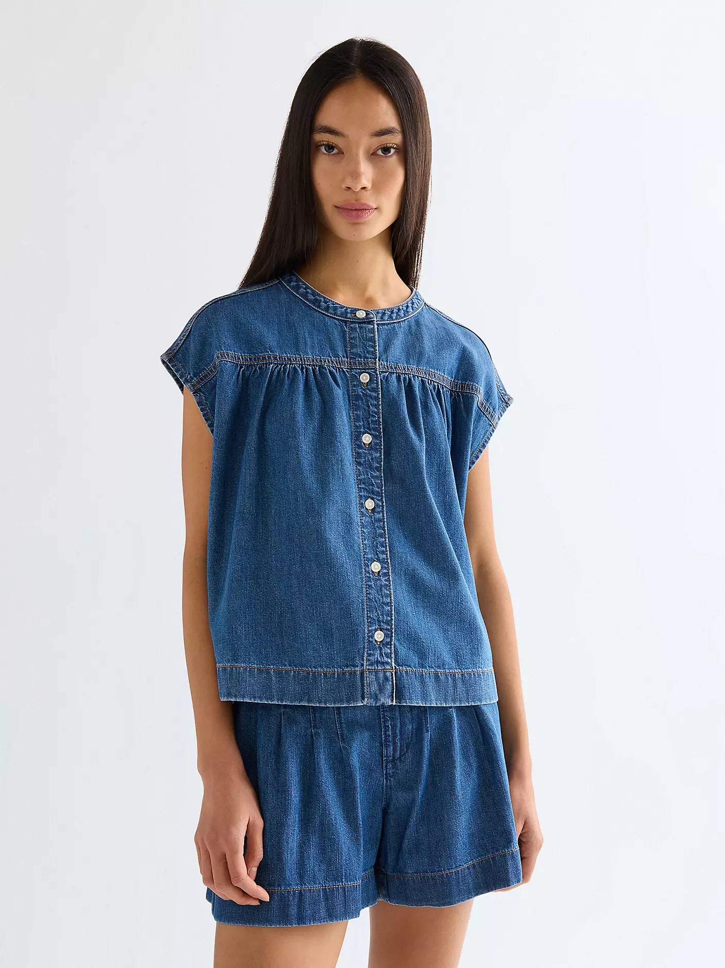 Relaxed Lightweight Drop Shoulder Shirt