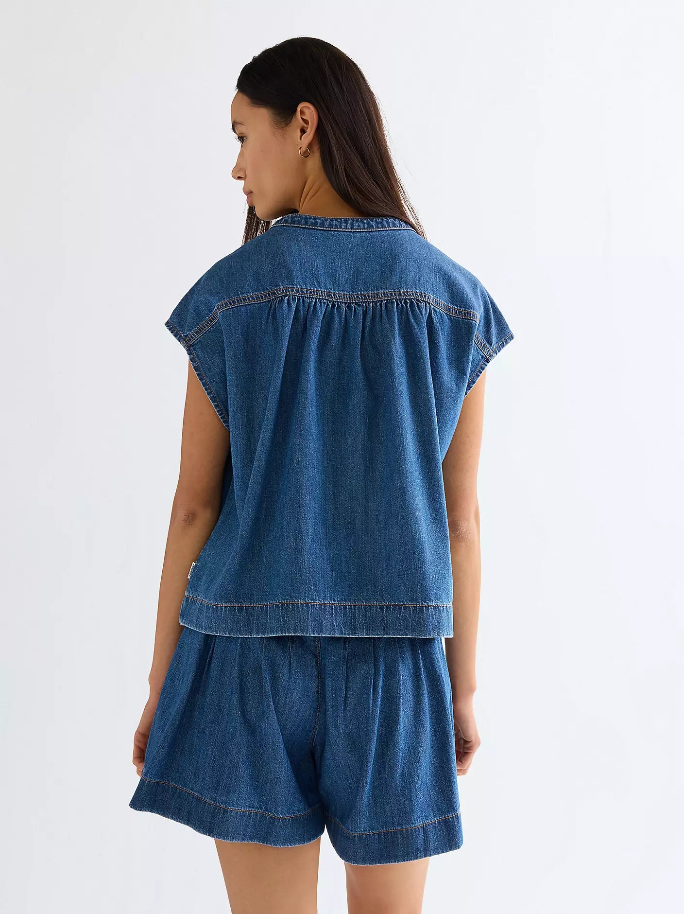 Relaxed Lightweight Drop Shoulder Shirt
