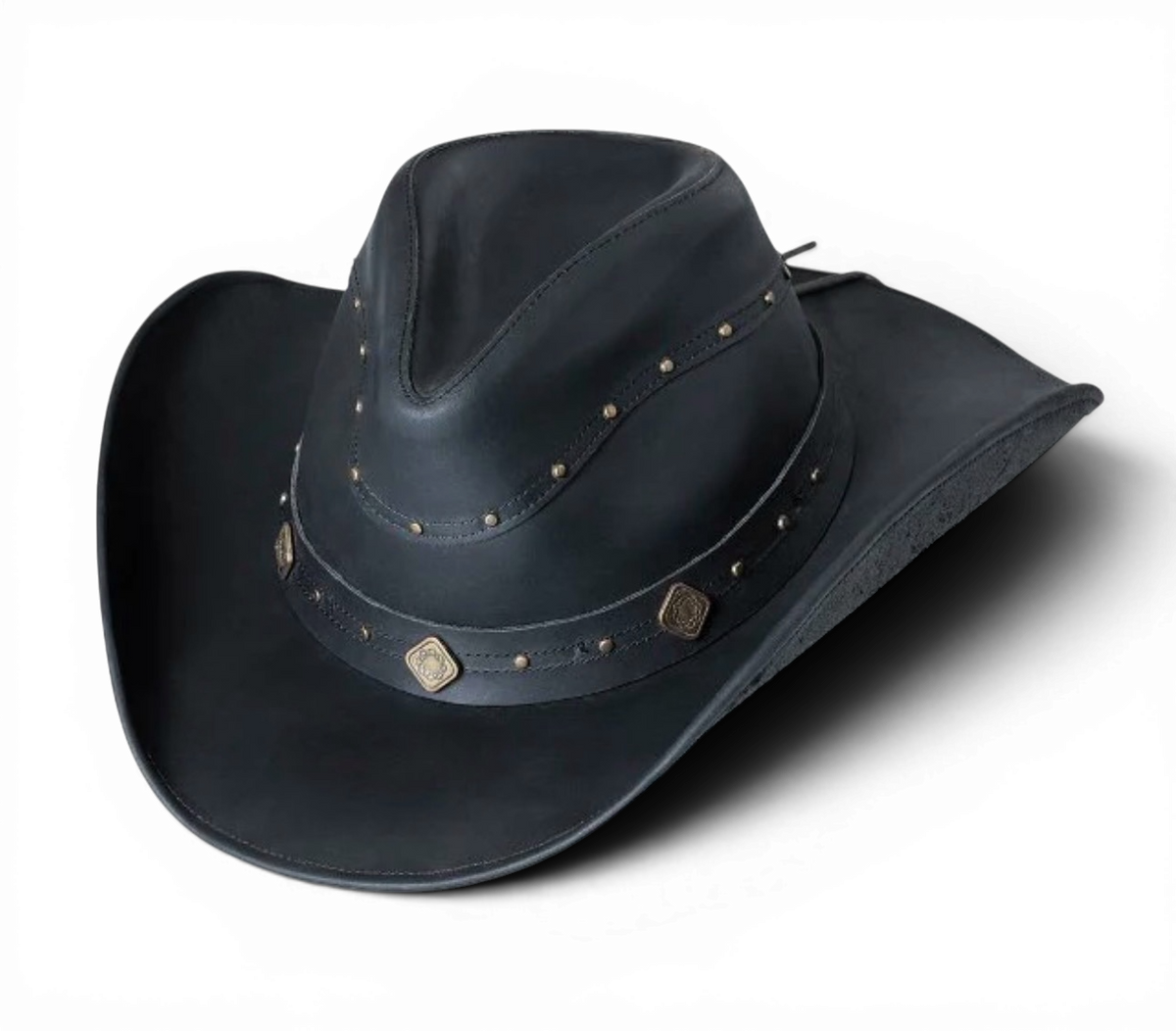 Dundee Leather Western Hat i svart kohud från Stars and Stripes med conchos och nitar på hattbandet.