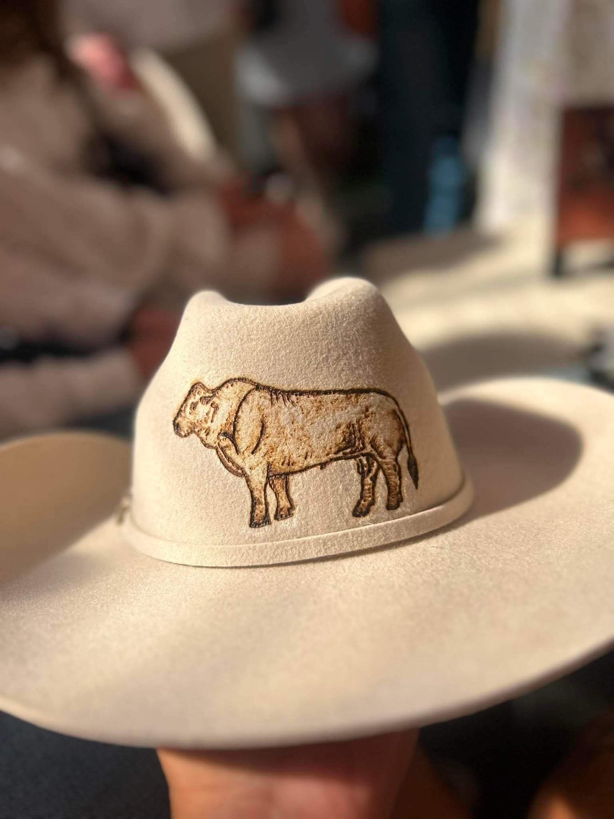 Brand Your Hat – Personlig hattdesign &amp; branding