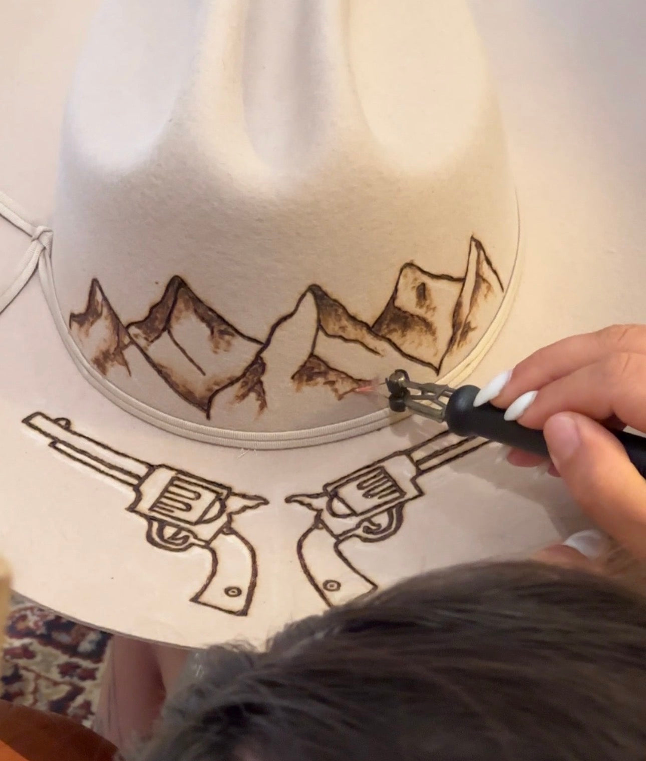 Brand Your Hat – Personlig hattdesign &amp; branding