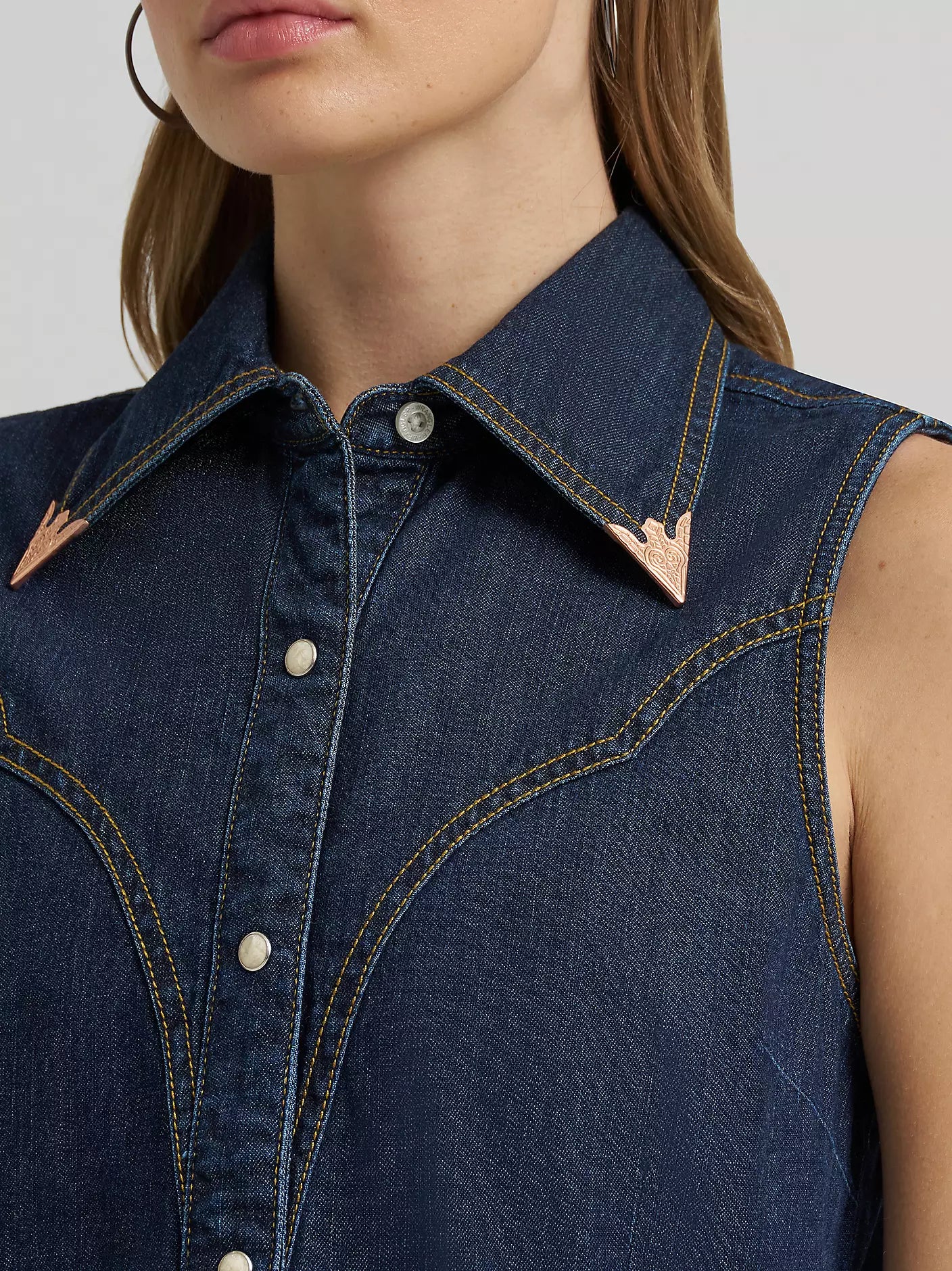 Lainey Wilson x Wrangler Sleeveless Shirt-Limited Edition