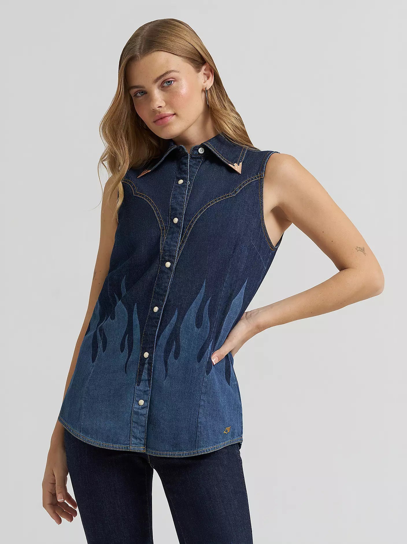 Lainey Wilson x Wrangler Sleeveless Shirt-Limited Edition